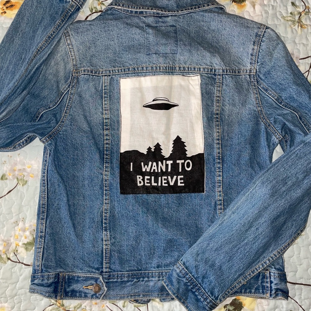 I Want to Believe Sci-Fi / X-Files & Mushroom Embroidered Jean “Denim” Jacket - Picture 4 of 5